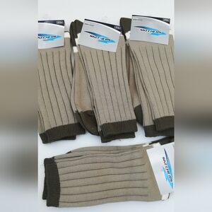 Skechers Men's Ribbed Crew Socks in Khaki with Olive Cuff